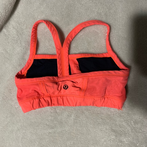 FOUR size 4 lululemon sports bras - Picture 3 of 8